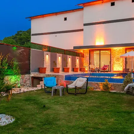 Porthos Villa